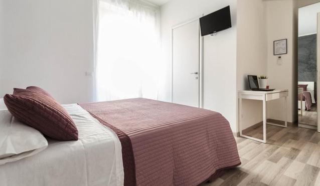 Guest House Roma الغرفة الصورة